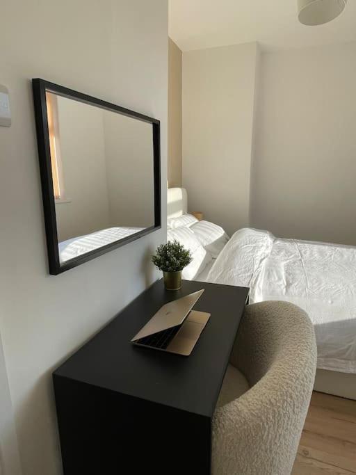 Whole House Modern Two Bedroom In Newcastle - Free Parking Экстерьер фото